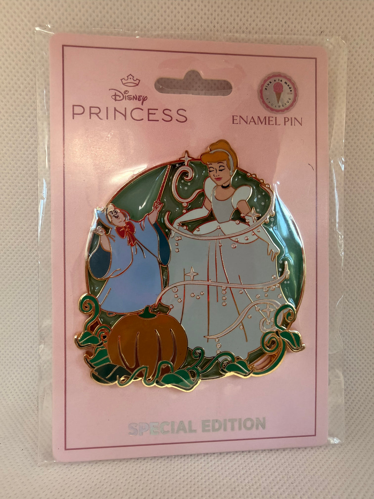 PALM Cinderella Pin - Enchanted Transformation Jumbo LE 300