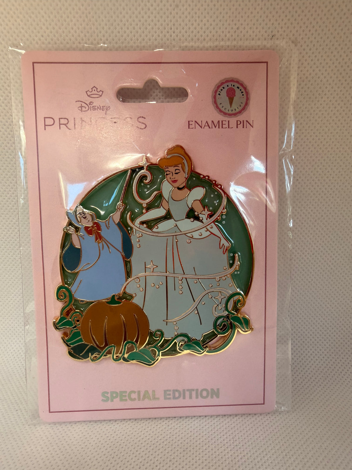 PALM Cinderella Pin - Enchanted Transformation Jumbo LE 300