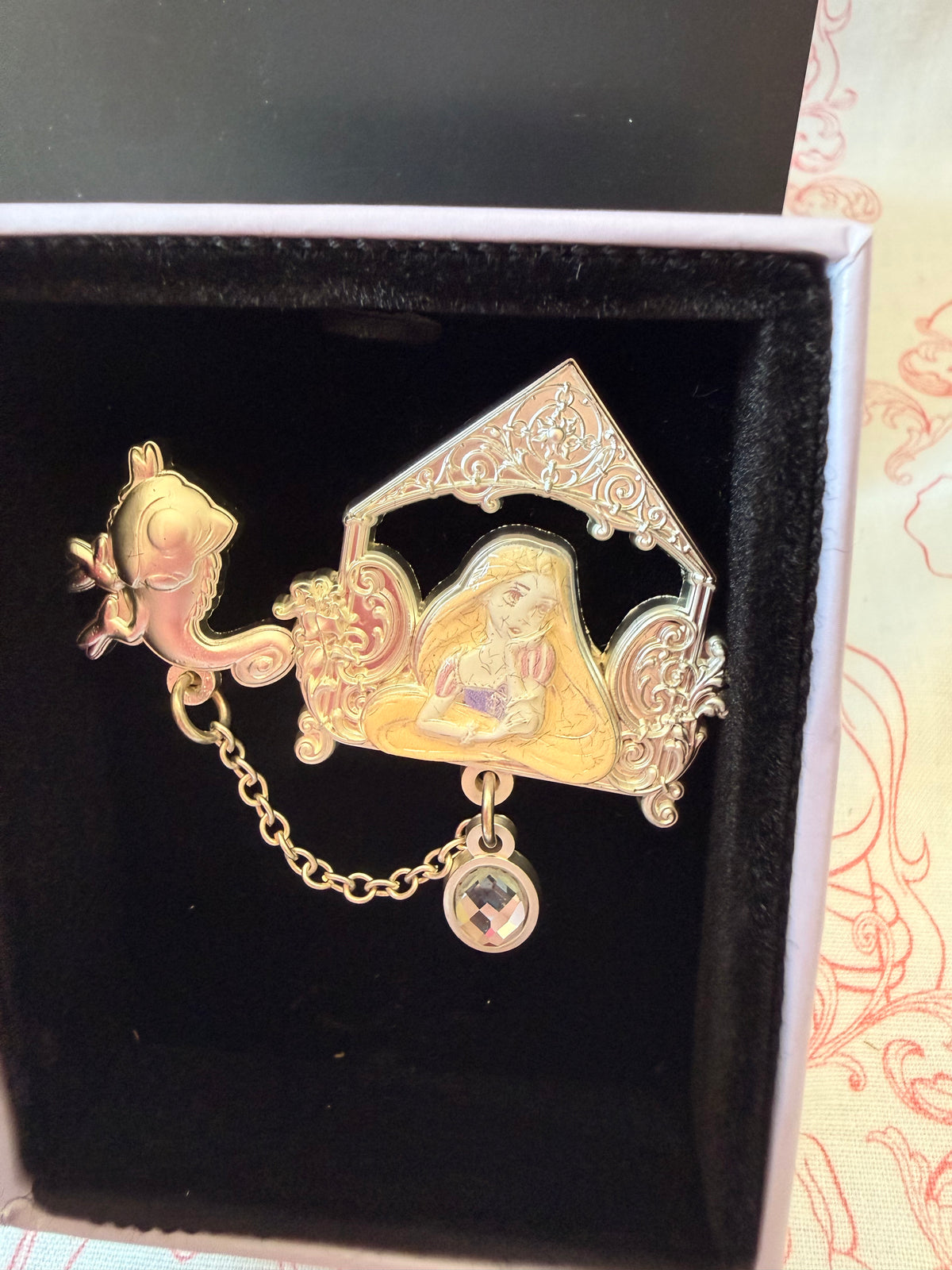 Korea Exclusive - Rapunzel Chain Pin Badge