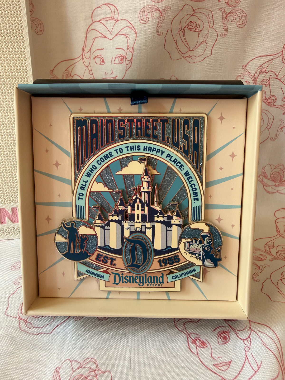 Disneyland Main Street USA Glitter Jumbo Pin- LE 3000