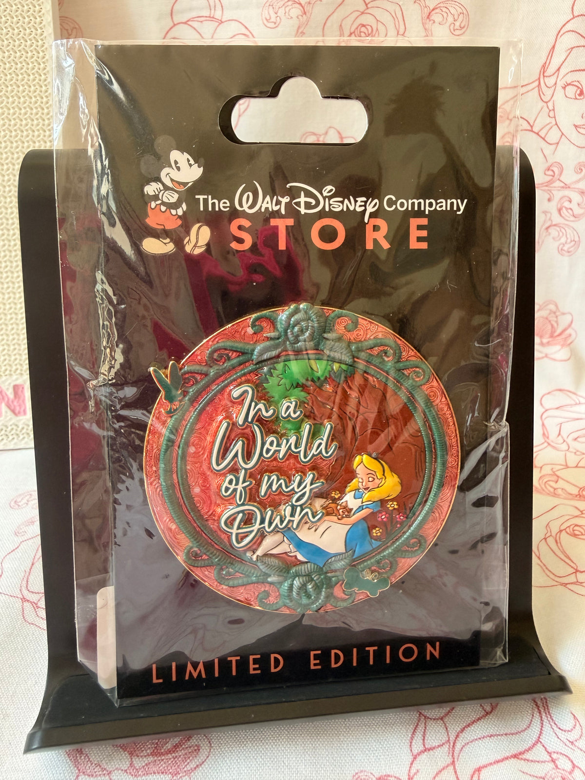 DEC - Alice in Wonderland - In a World of My Own - LE 400