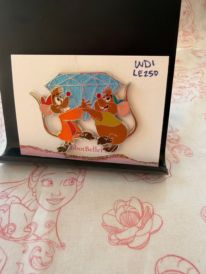 WDI 60th Anniversary Diamond Cinderella Mice Jaq Gus Pin - LE 250