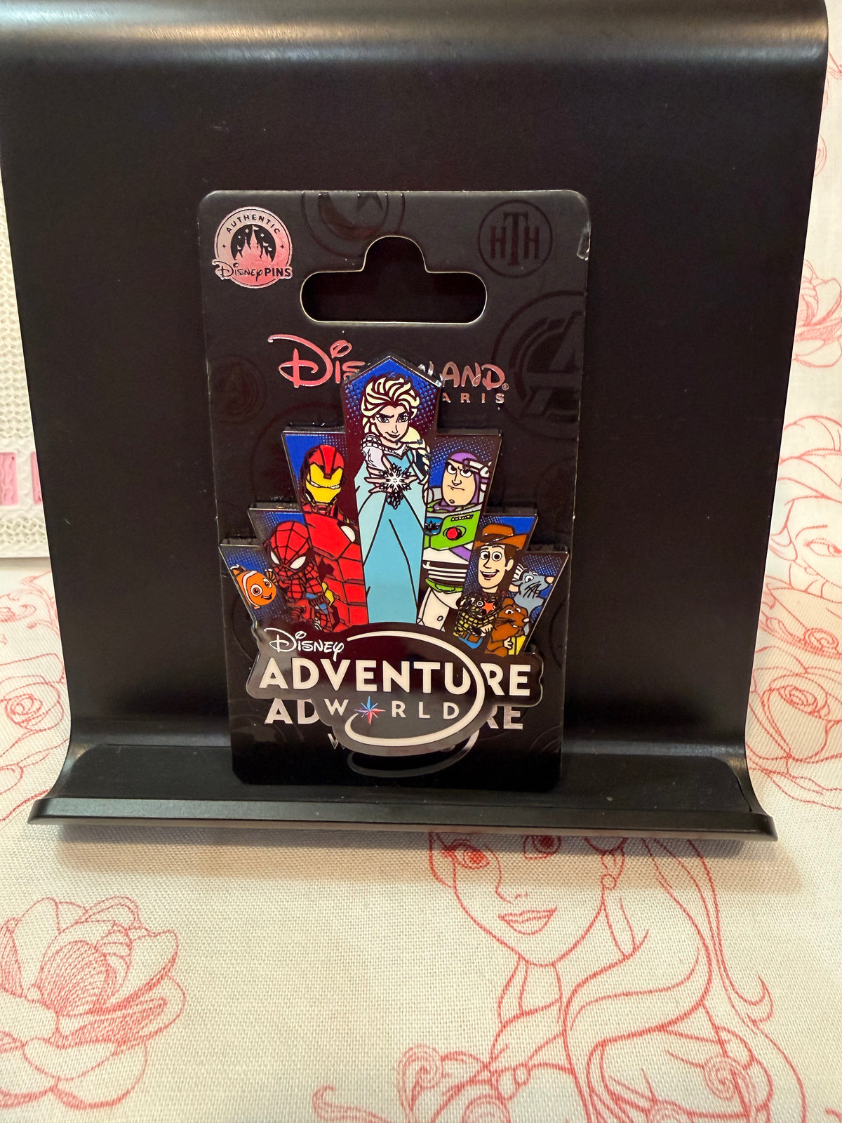 Disneyland Paris - Adventure World Pin