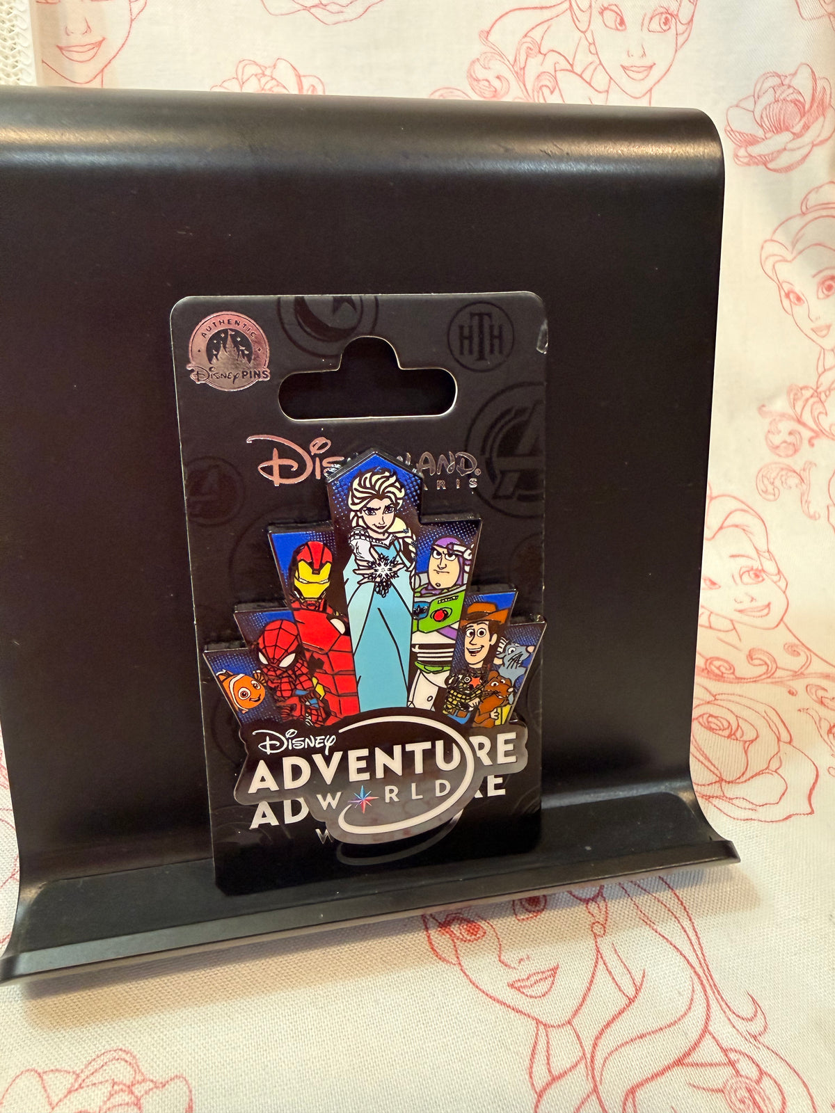 Disneyland Paris - Adventure World Pin