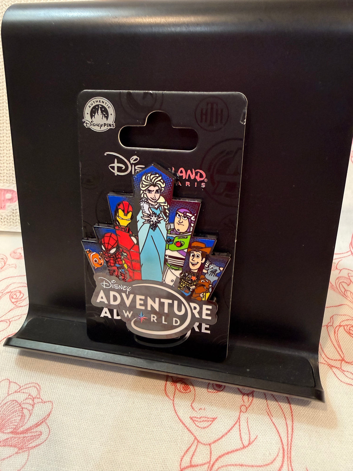 Disneyland Paris - Adventure World Pin