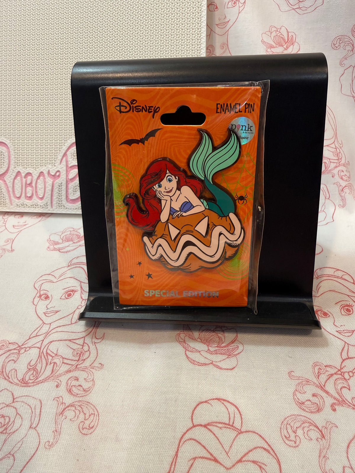 PALM - Clam Shell Jack-o-Lantern - Ariel -  LE300