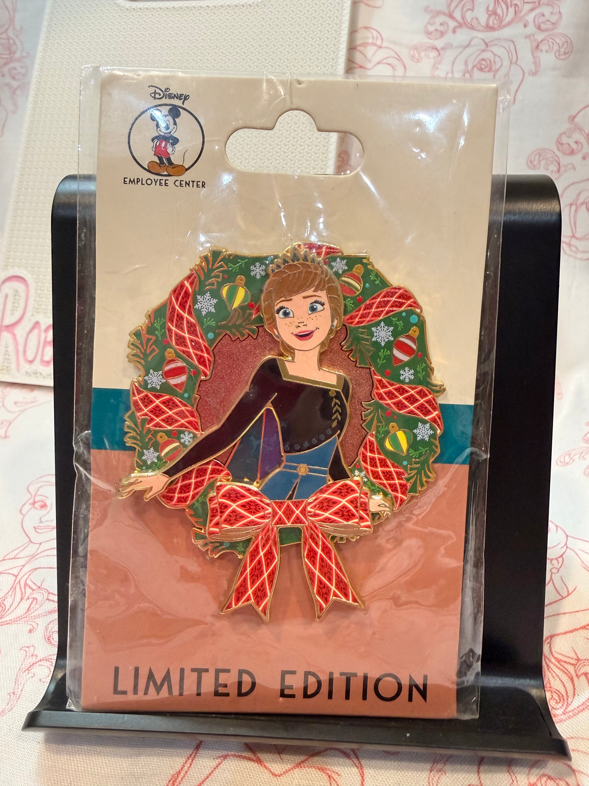 DEC Holiday Wreath - Anna - LE 400
