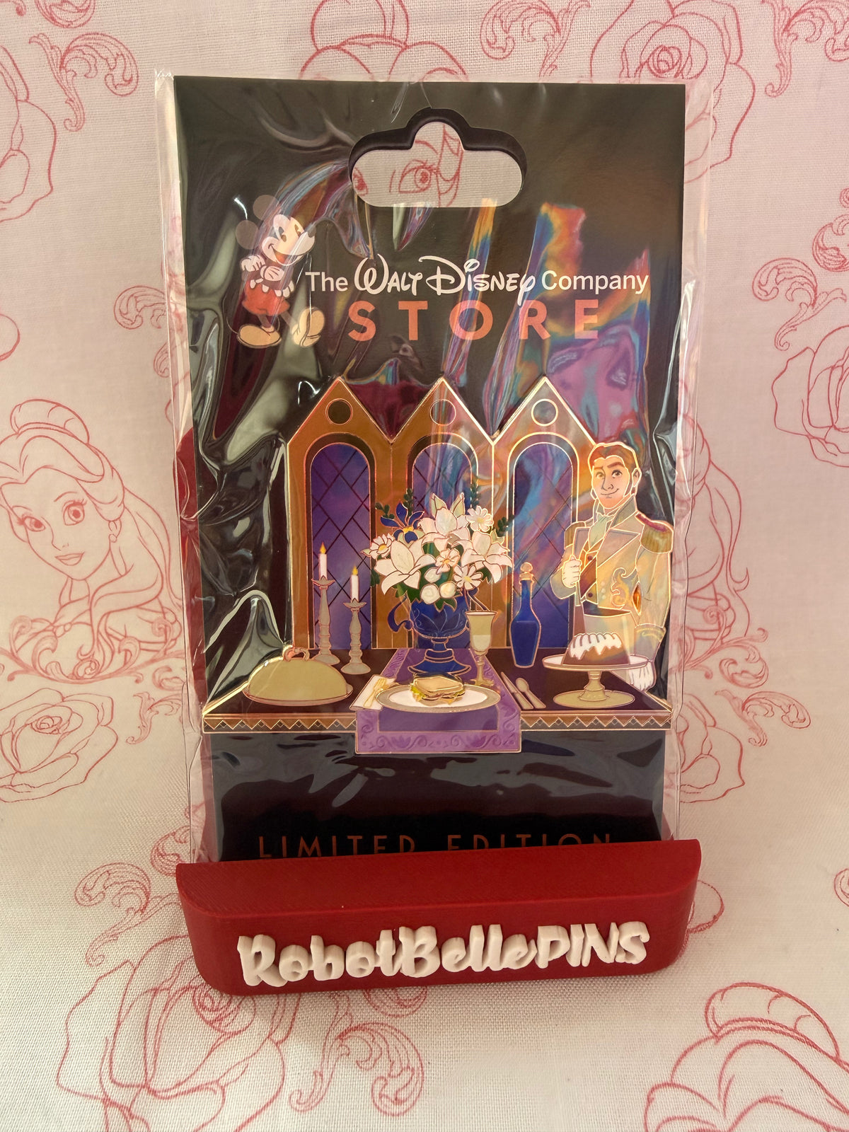 DEC Table for One - D23 release LE 400 - Frozen - Hans