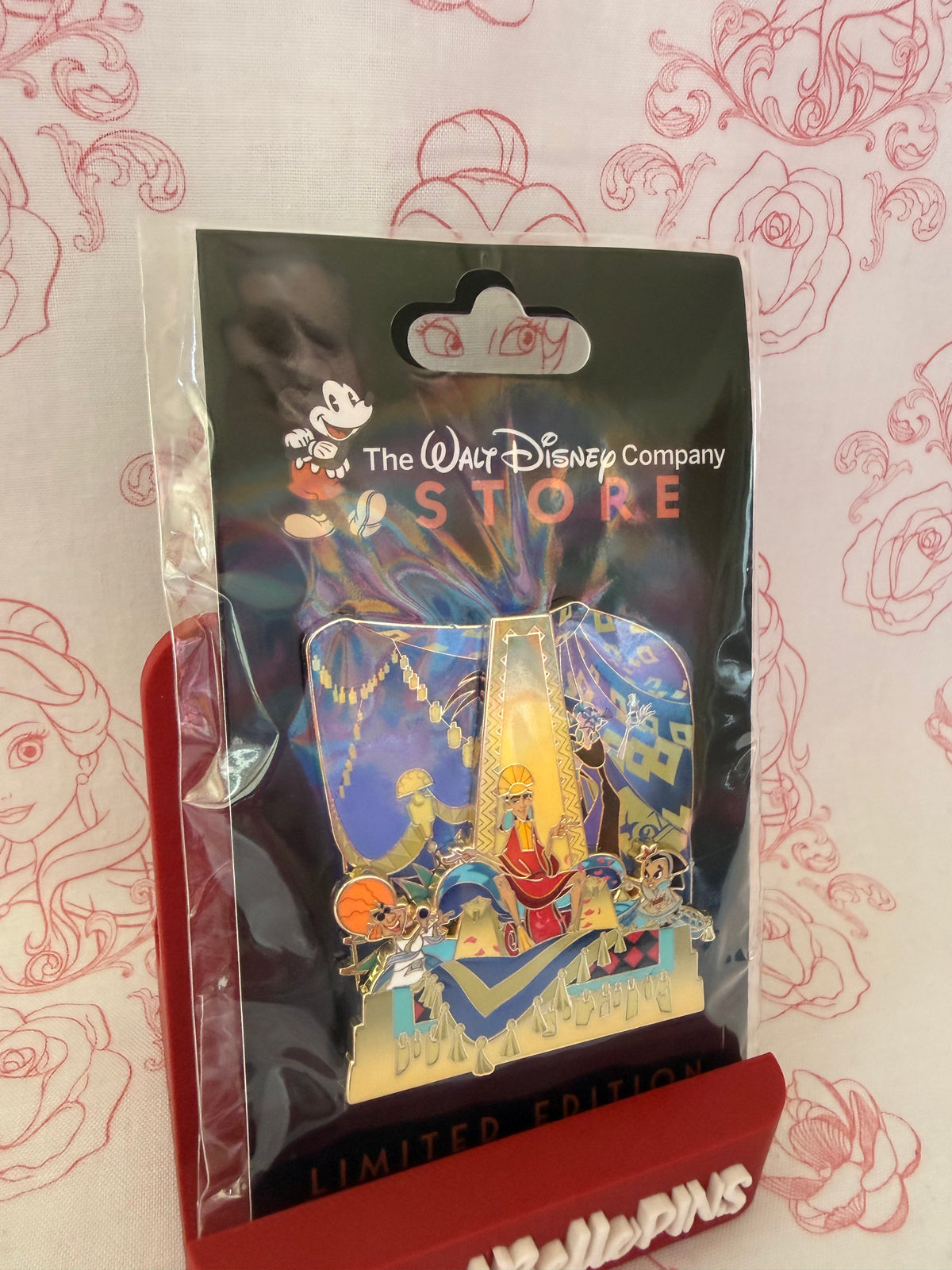 DEC Royal Chambers - D23 release LE 400 - Emperor's New Groove