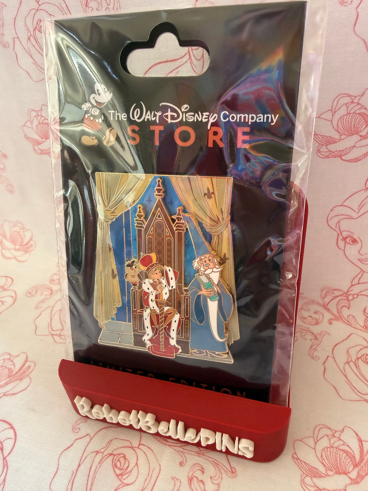 DEC Royal Chambers - D23 release LE 400 - Arthur Sword in the Stone